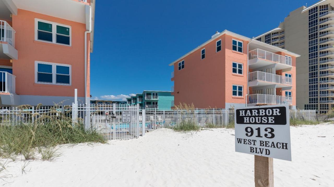 Harbor House B19 *