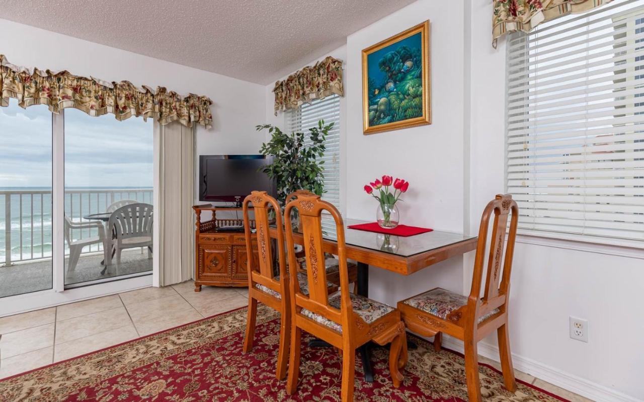 Royal Palms 708 *