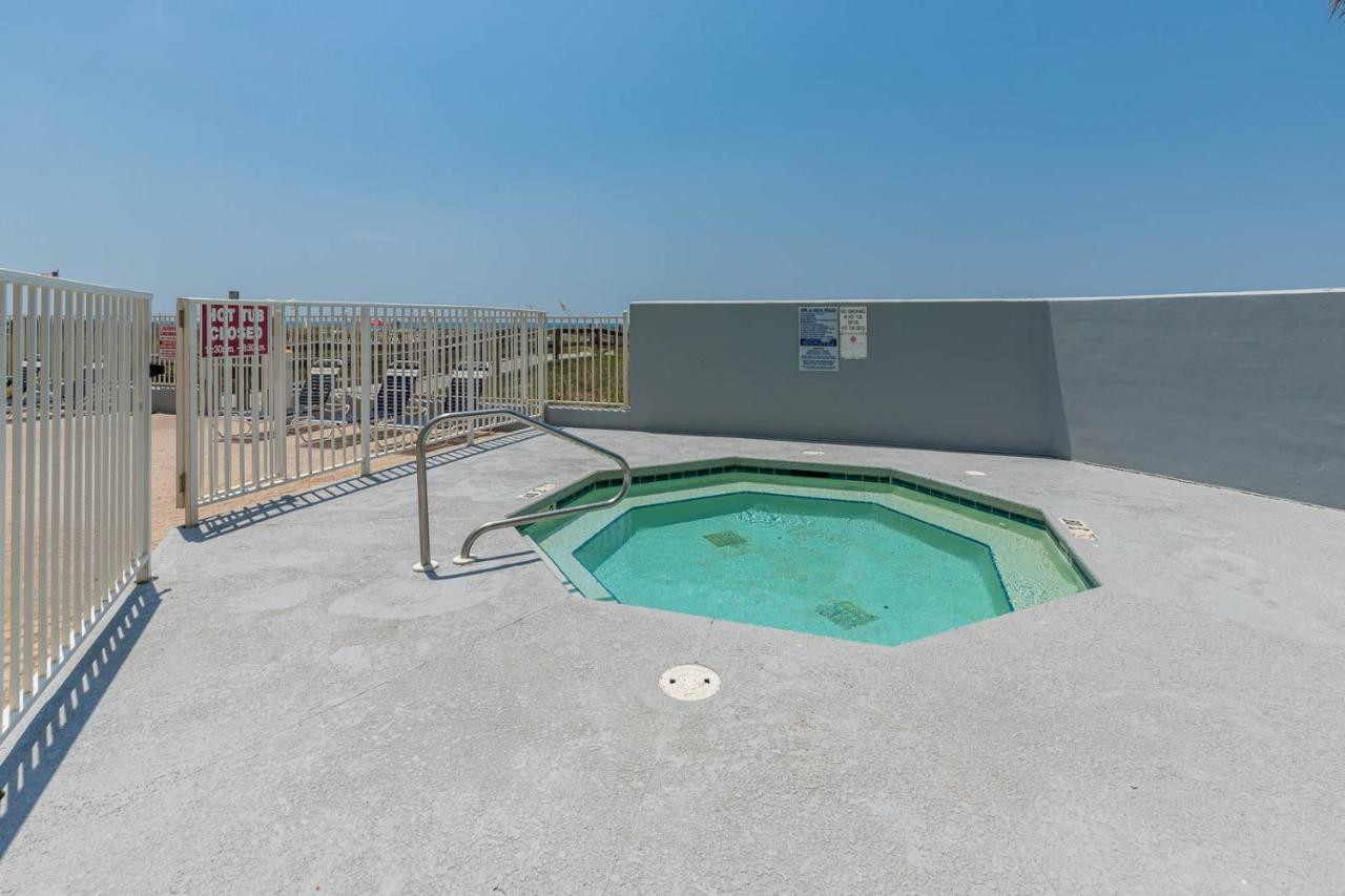 Lighthouse 403 Apartment *