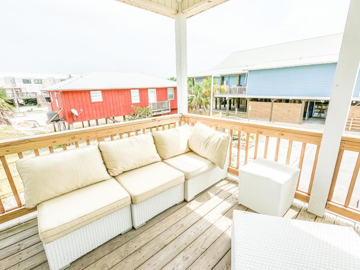 Suitable For Small Or Large Families! Duplex Allows For One Or Both Sides To Be Rented! Holiday home Gulf Shores