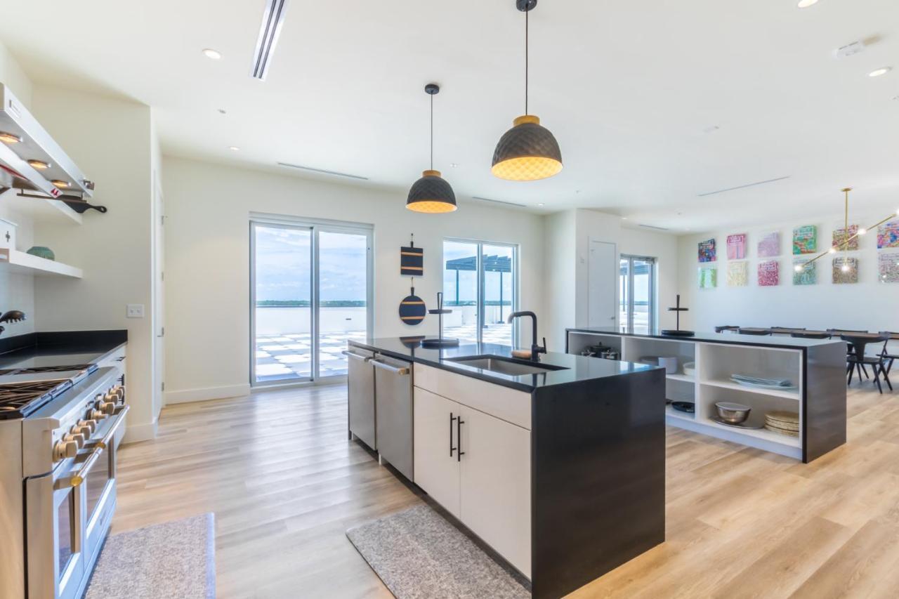 Elegant 6 Bedroom With And Views, 2 Large Balconies, Next To The Hangout! *