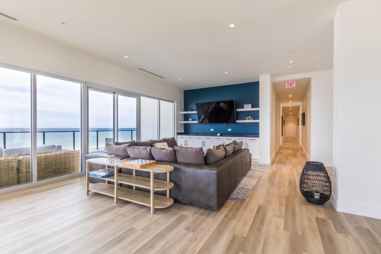 Elegant 6 Bedroom With And Views, 2 Large Balconies, Next To The Hangout! Gulf Shores