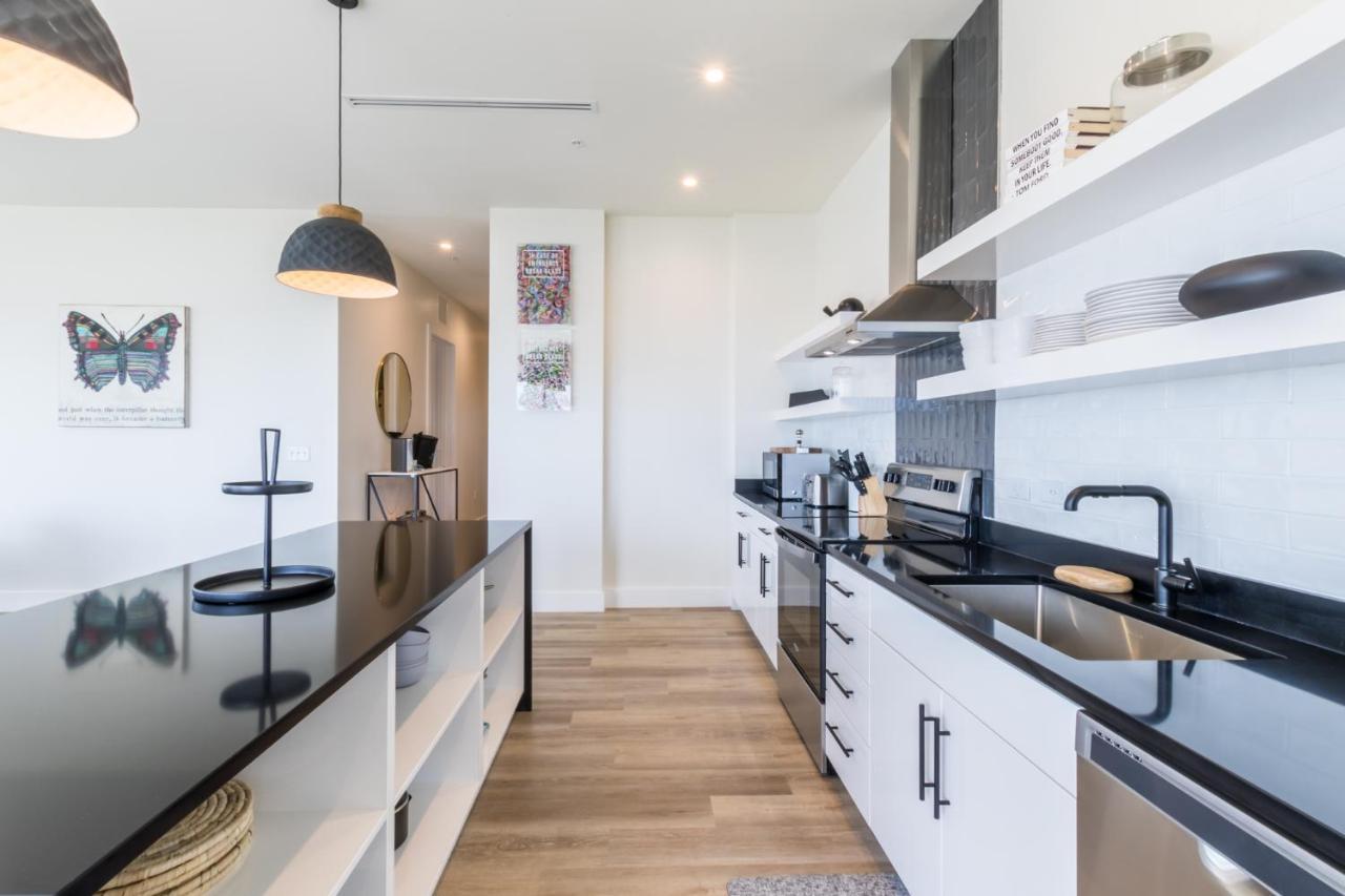 Holiday home Luxury 4 Bedroom Gulf View Condo, Rooftop Pool, Right Next To The Hangout! *