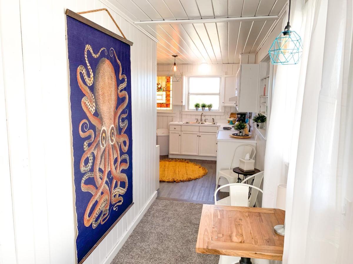 Holiday home Budget Friendly Within Walking Distance To The Beach!