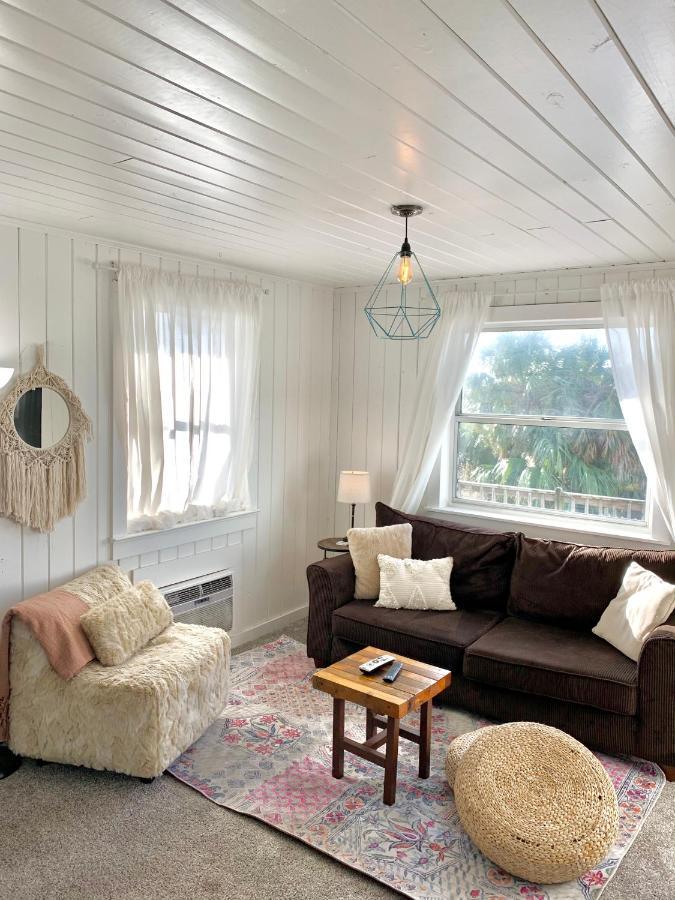 Budget Friendly Within Walking Distance To The Beach! Holiday home *