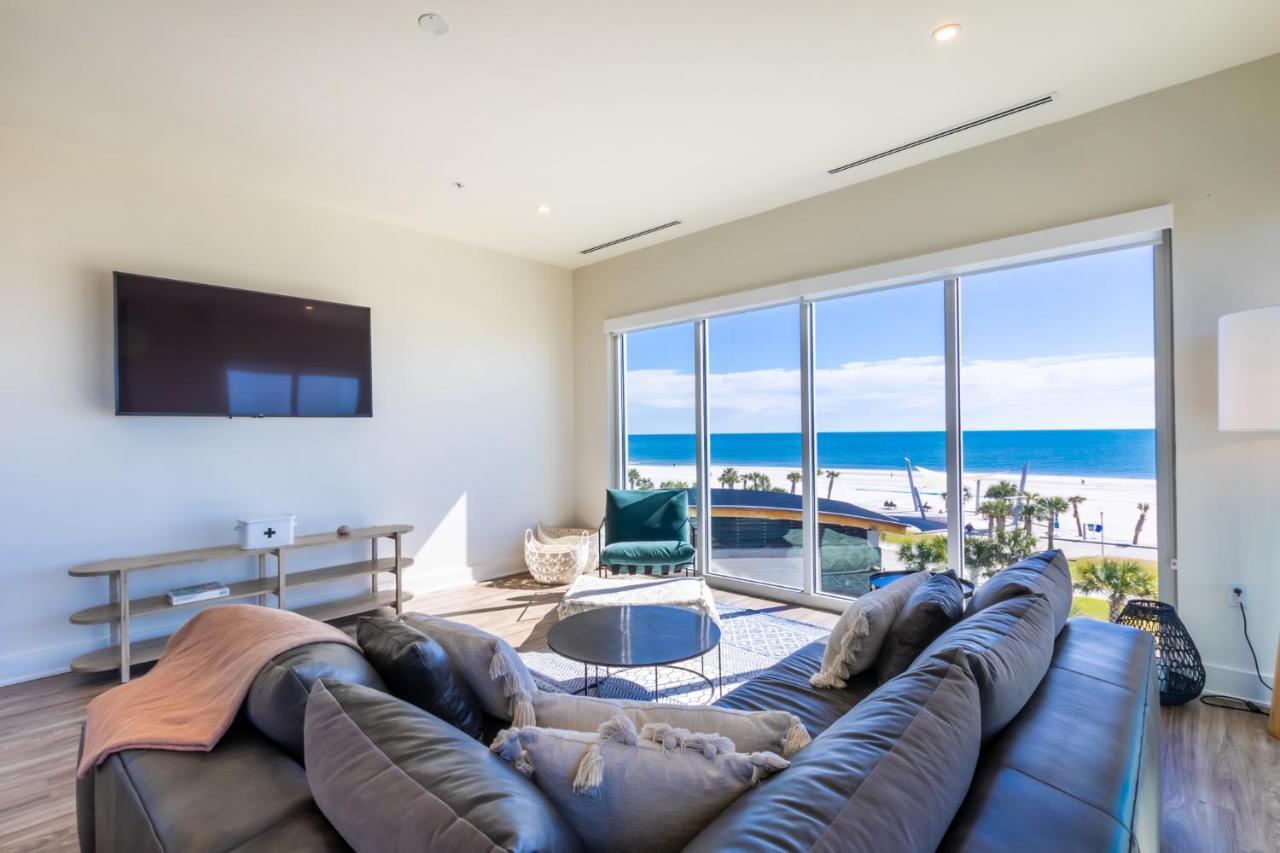 Luxury 4 Bedroom Gulf View With Modern Appliances! Right Next To The Hangout! Gulf Shores