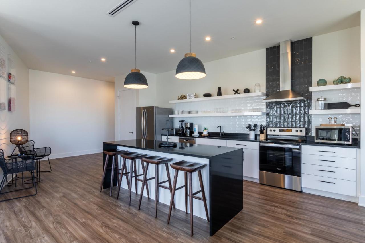 Spacious, 5 Bedroom On The With Rooftop Pool Next To The Hangout! Gulf Shores