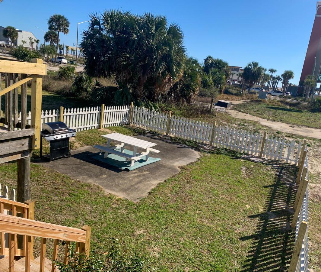Budget Friendly Within Walking Distance To The Beach!