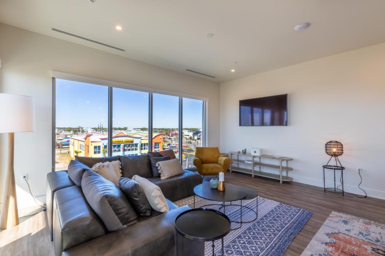 Elegant 4 Bedroom Luxury With Rooftop Pool Next To The Hangout *