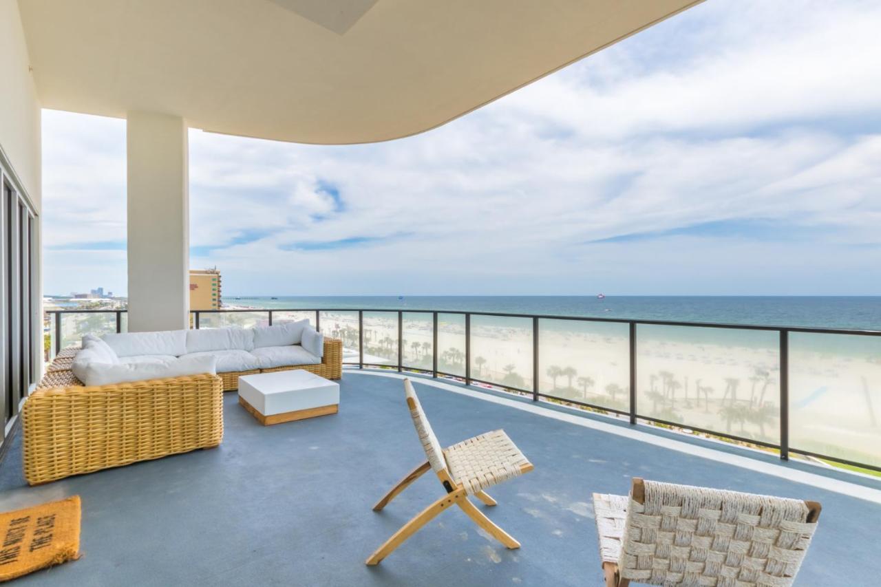 Holiday home Elegant 6 Bedroom With And Views, 2 Large Balconies, Next To The Hangout! Gulf Shores