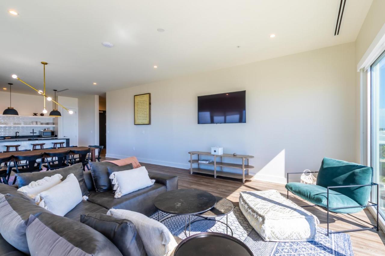 Luxury 4 Bedroom Gulf View With Modern Appliances! Right Next To The Hangout! Holiday home Gulf Shores