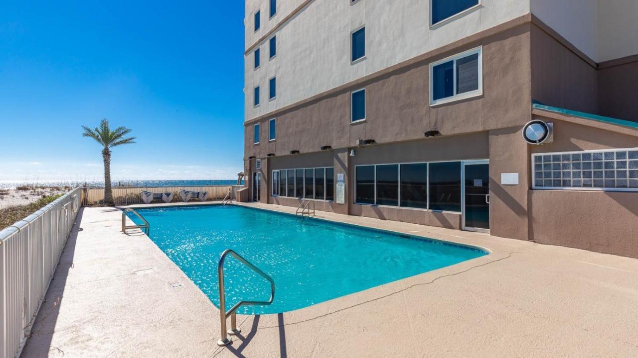 Royal Palms 708