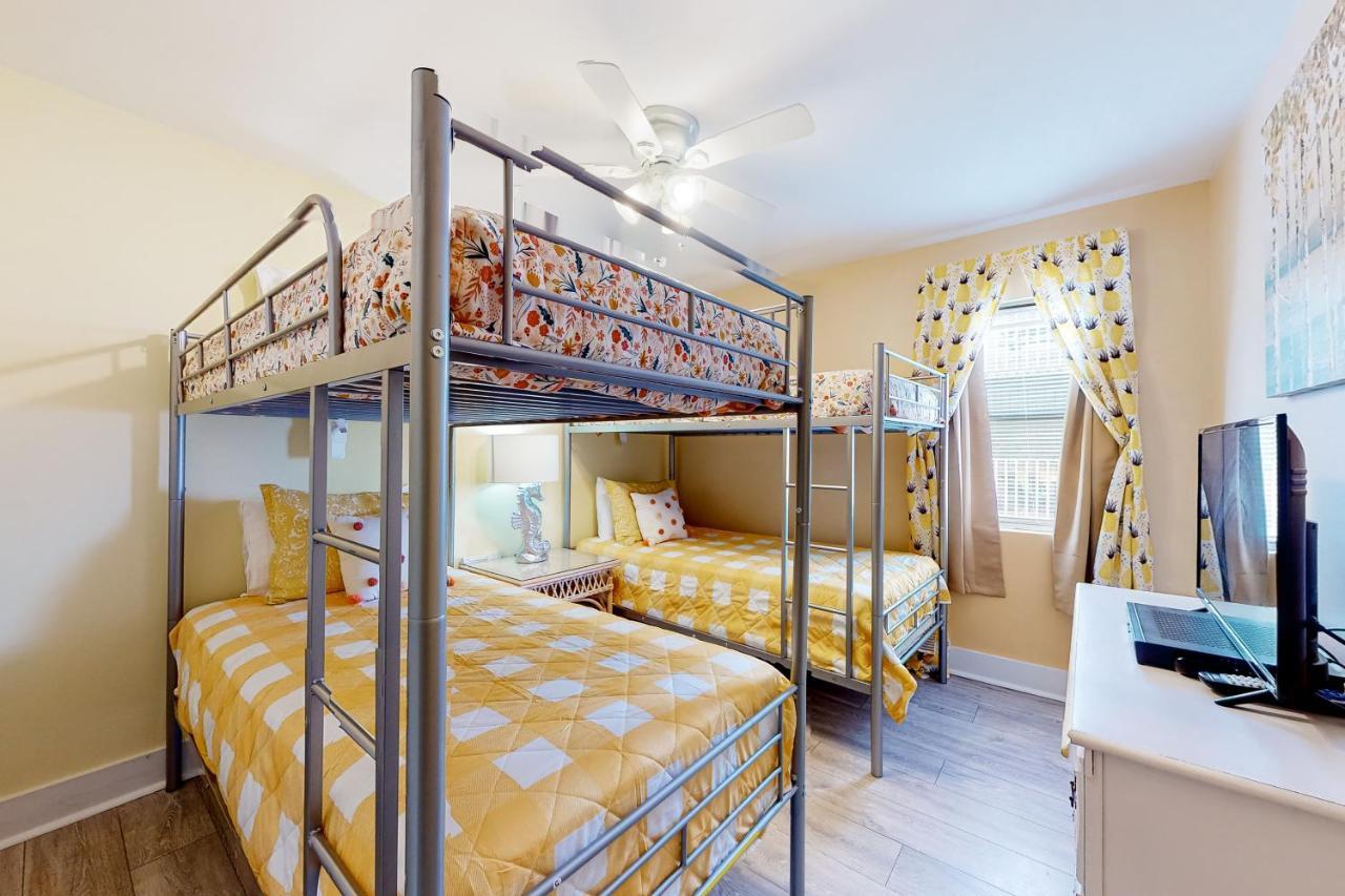 Gulf Village 108 *