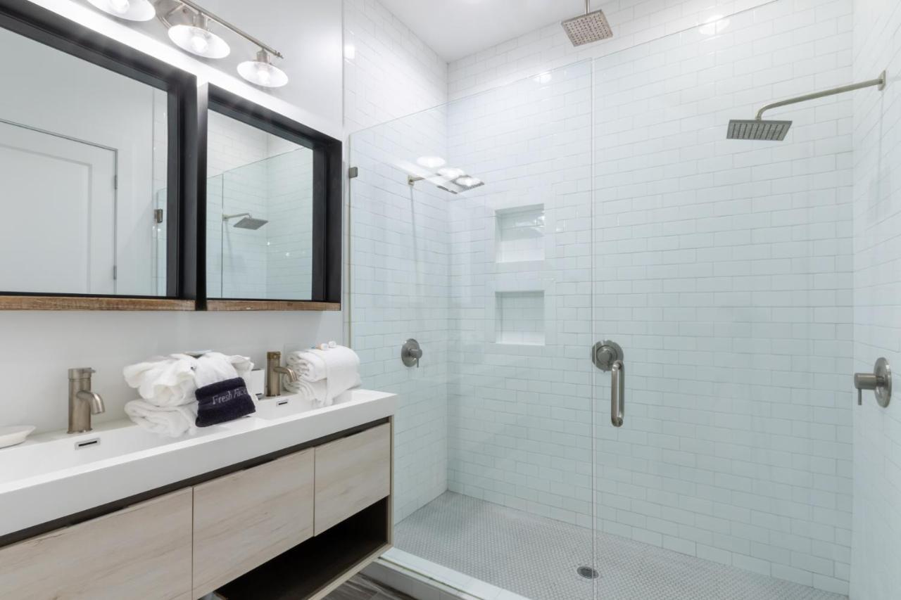 Modern 3 Bedroom With Community Pool And Directly Across The Street From The Beach!