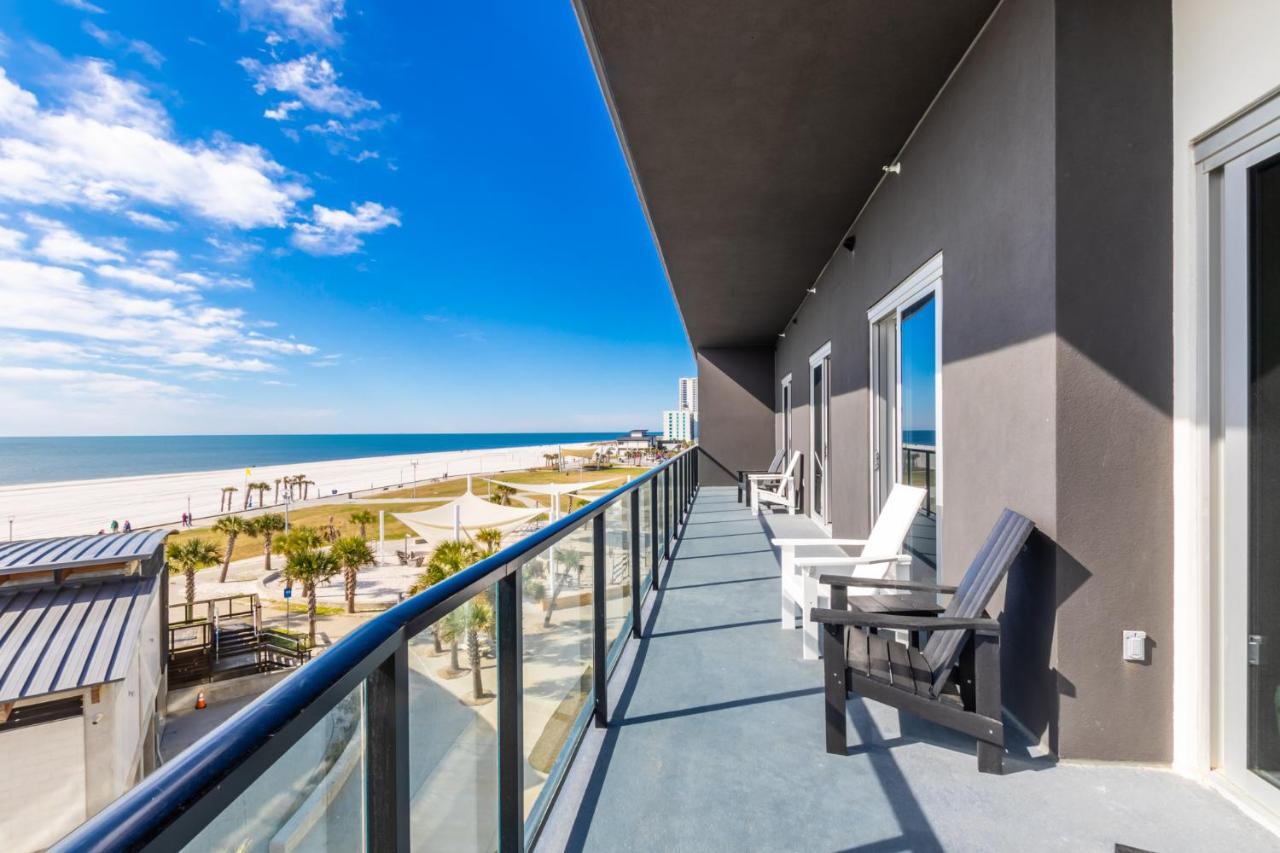 Luxury 4 Bedroom Gulf View Condo, Rooftop Pool, Right Next To The Hangout! Gulf Shores