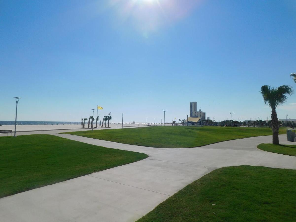 Budget Friendly Within Walking Distance To The Beach! * Gulf Shores
