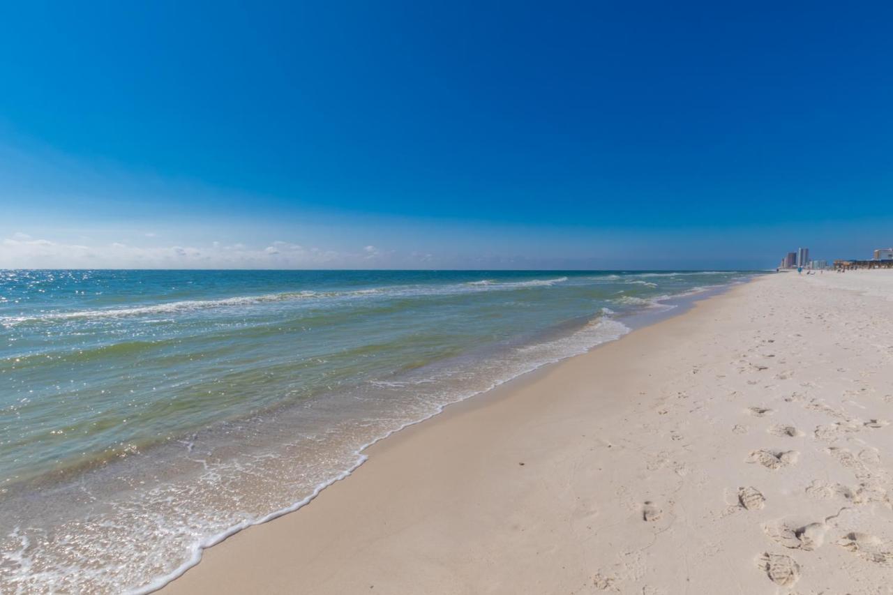 Modern 3 Bedroom With Community Pool And Directly Across The Street From The Beach! * Gulf Shores