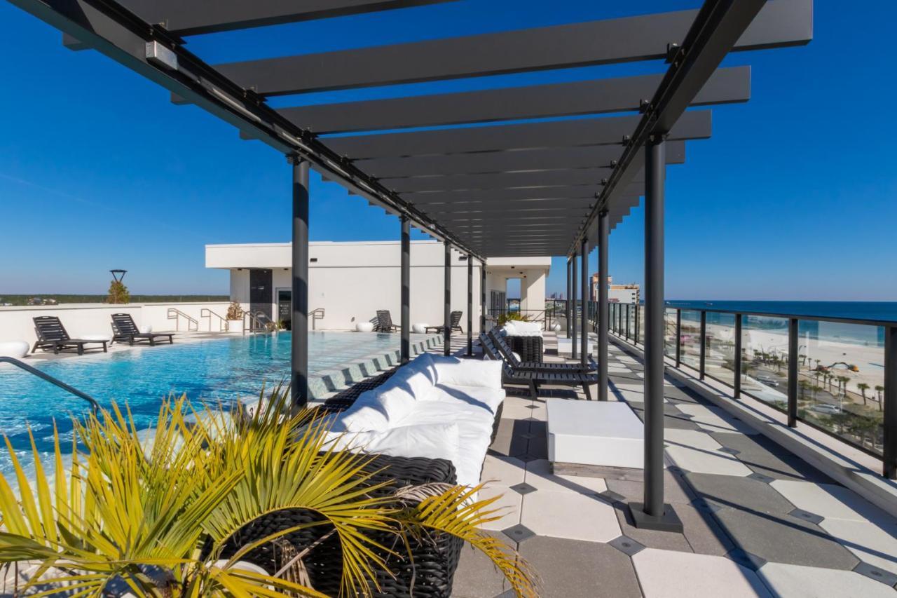 Elegant 6 Bedroom With And Views, 2 Large Balconies, Next To The Hangout! Holiday home Gulf Shores
