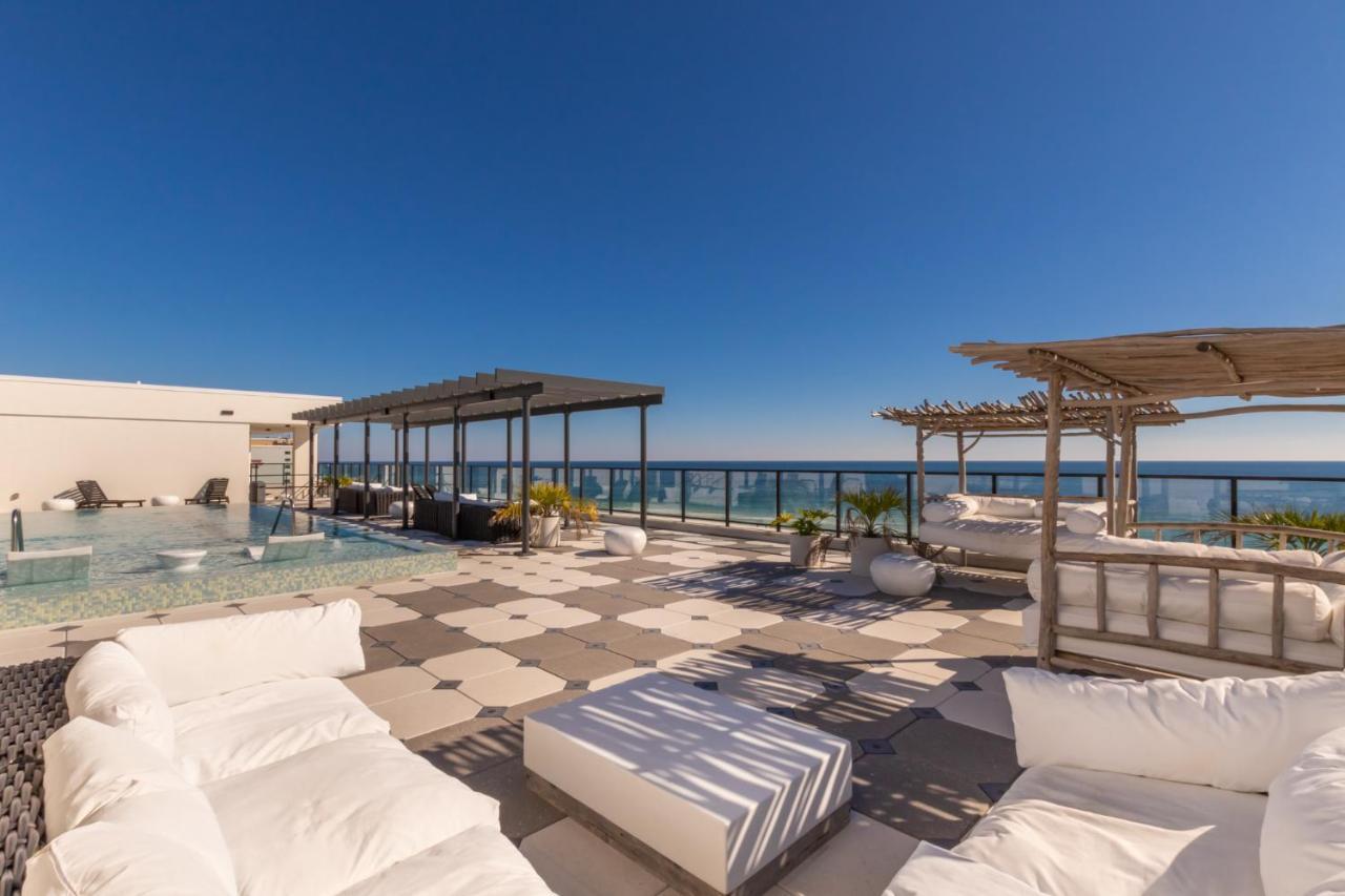 Elegant 6 Bedroom With And Views, 2 Large Balconies, Next To The Hangout! Holiday home Gulf Shores