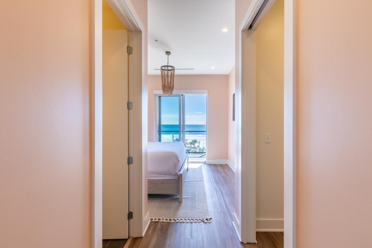 Luxury 4 Bedroom Gulf View With Modern Appliances! Right Next To The Hangout! Gulf Shores