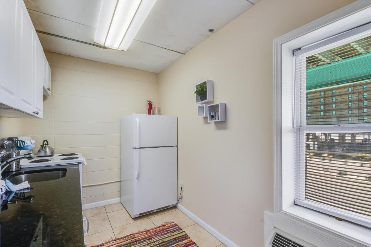 Holiday home Budget Friendly In The Heart Of Gulf Shores!