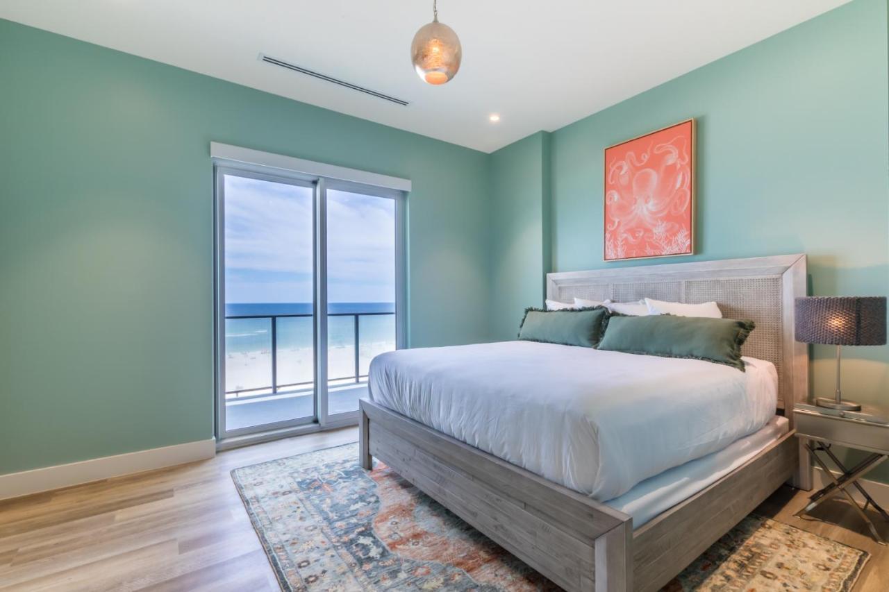 Elegant 6 Bedroom With And Views, 2 Large Balconies, Next To The Hangout! Gulf Shores