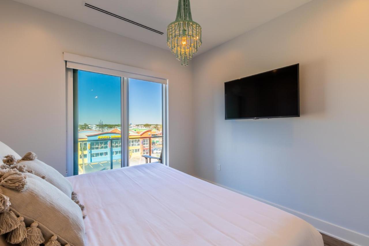 Elegant 4 Bedroom Luxury With Rooftop Pool Next To The Hangout *