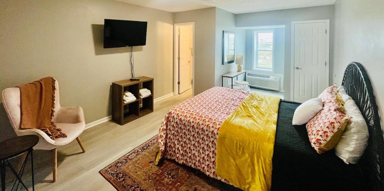 Budget Friendly In The Heart Of Gulf Shores! Holiday home Gulf Shores