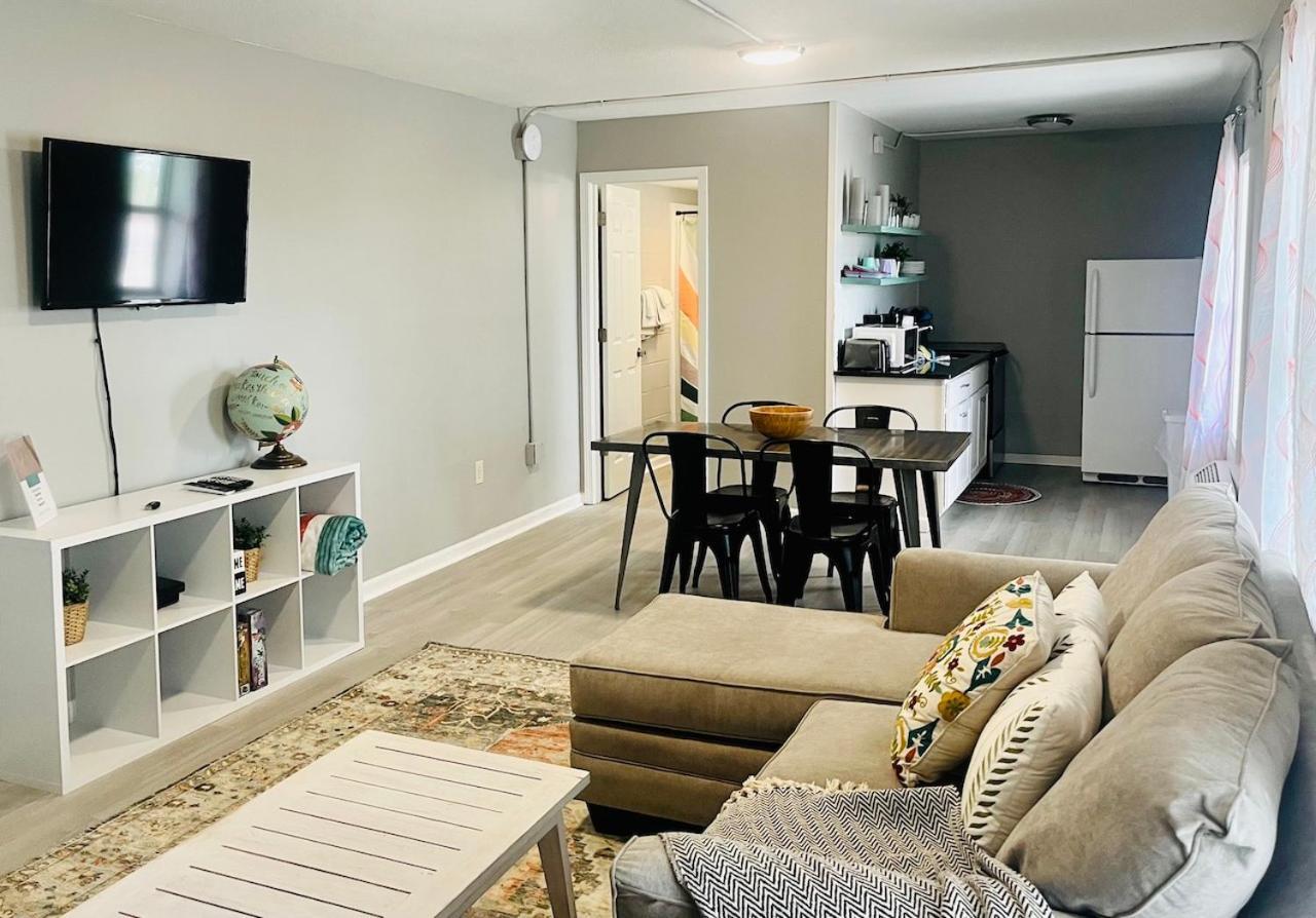 Budget Friendly In The Heart Of Gulf Shores! Holiday home *