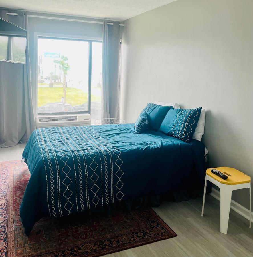 Budget Friendly In The Heart Of Gulf Shores! Holiday home