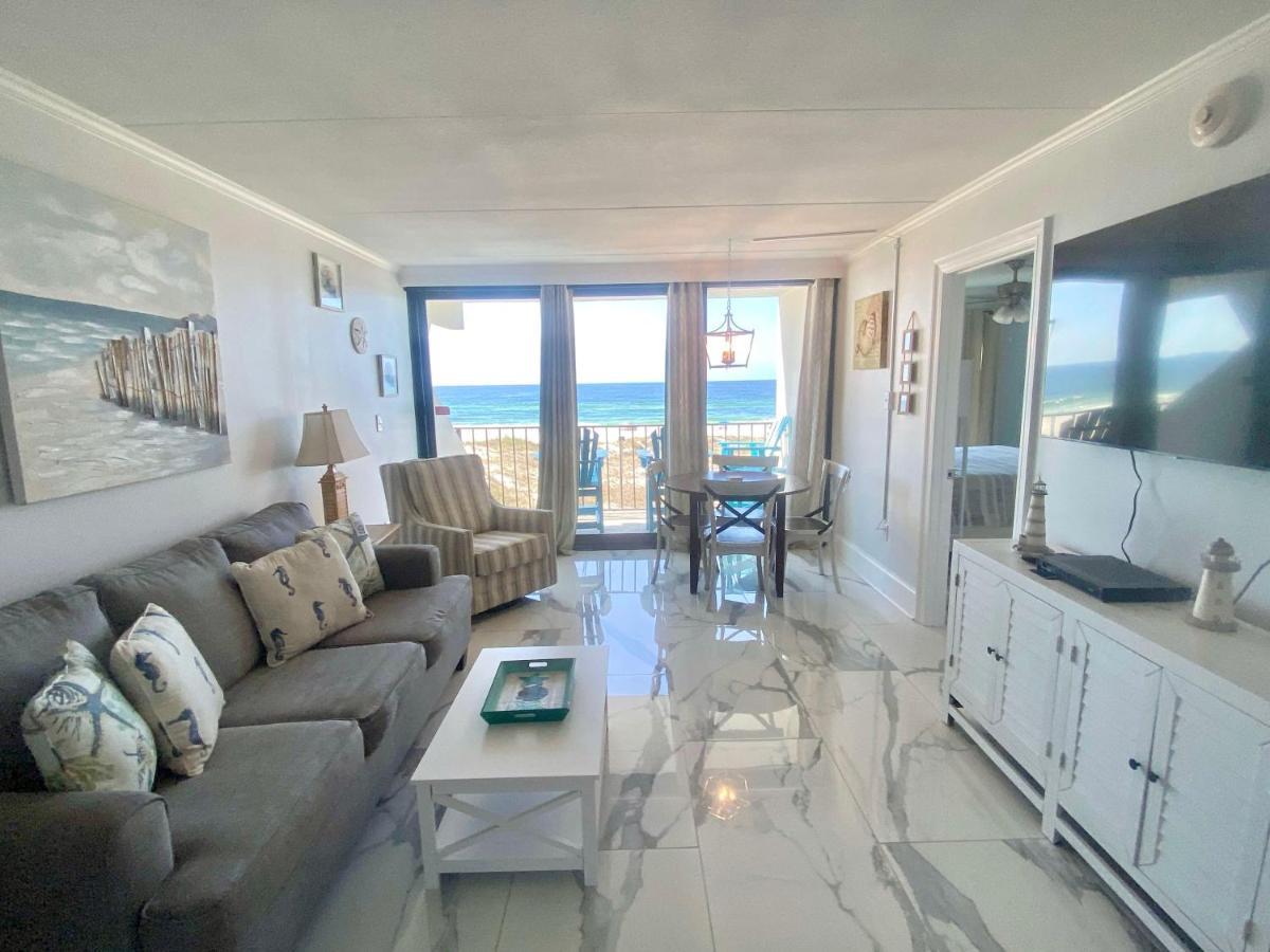 Holiday home Island Winds East: Beachfront Near Hangout