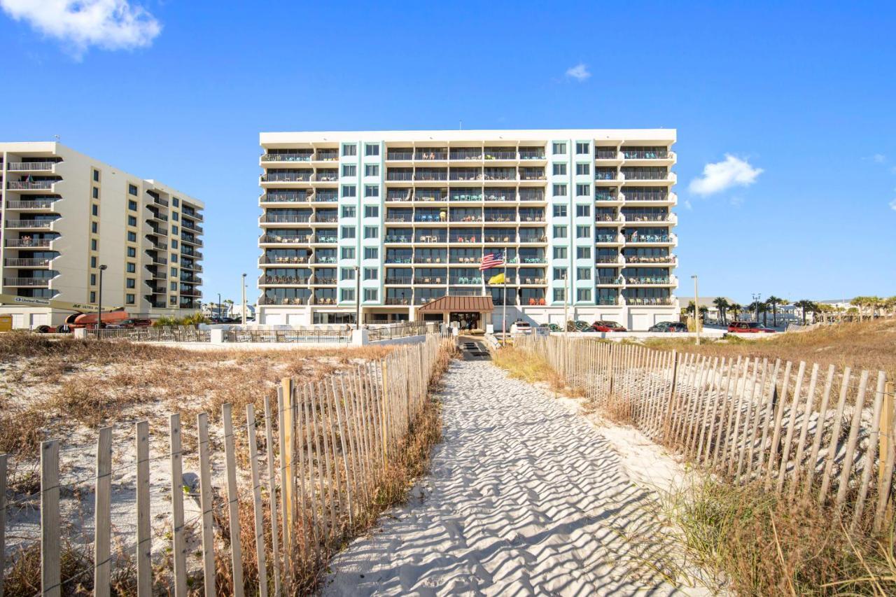 Holiday home Island Winds East: Beachfront Near Hangout