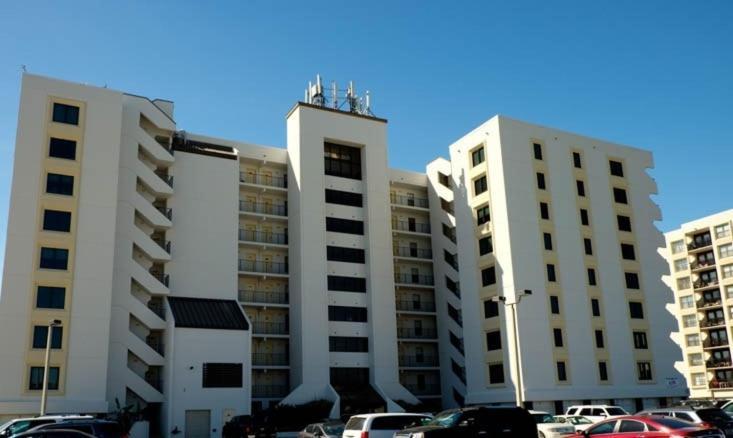 Island Winds East: Renovated Beachfront Near Hangout Holiday home Gulf Shores