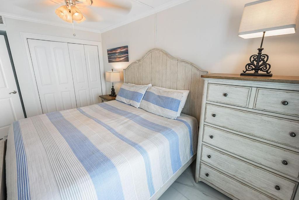 Island Winds East: Renovated Beachfront Near Hangout Holiday home Gulf Shores