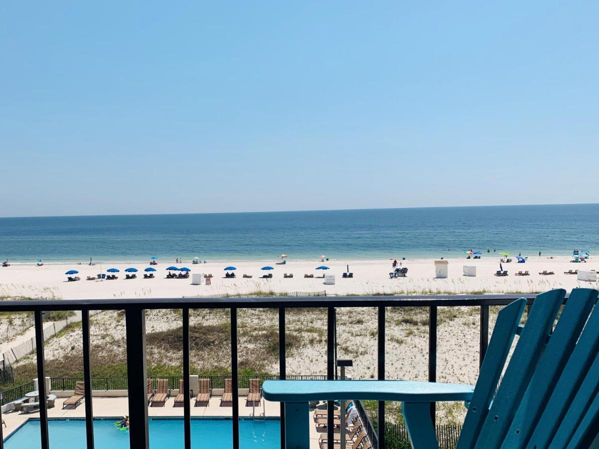 Holiday home Island Winds East: Renovated Beachfront Near Hangout