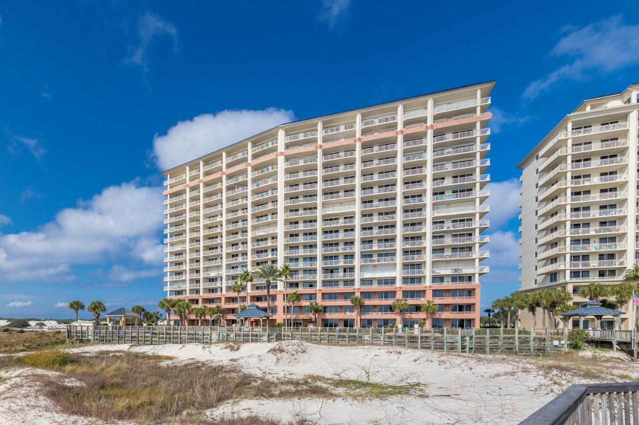 Club 708d Apartment
