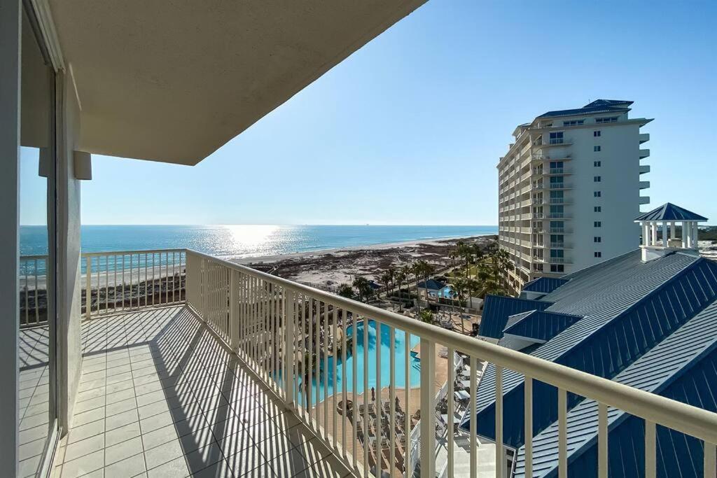 Bristol 710-endless Views W/ Wrap Around Balcony Apartment *