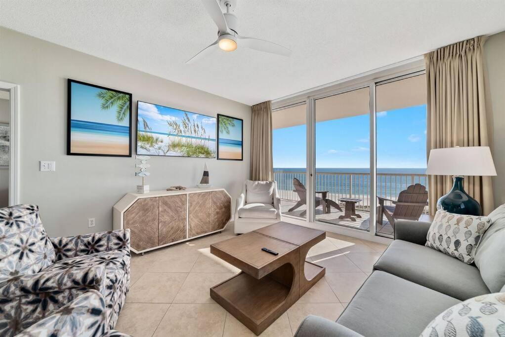 Bristol 710-endless Views W/ Wrap Around Balcony Apartment *
