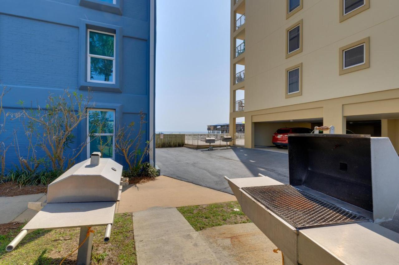 Oceanfront Haven With Pool And Beach Access Apartment *