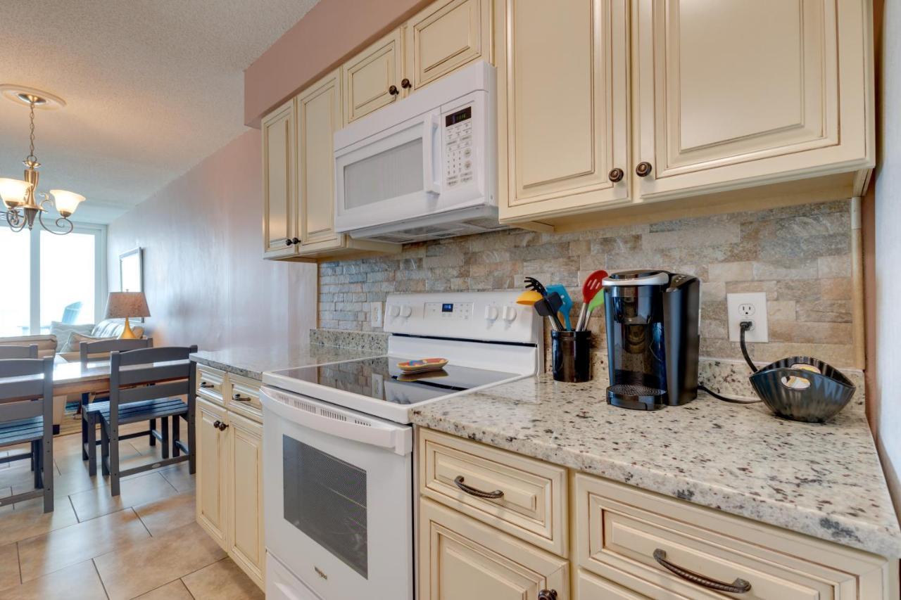 Oceanfront Haven With Pool And Beach Access Apartment Gulf Shores