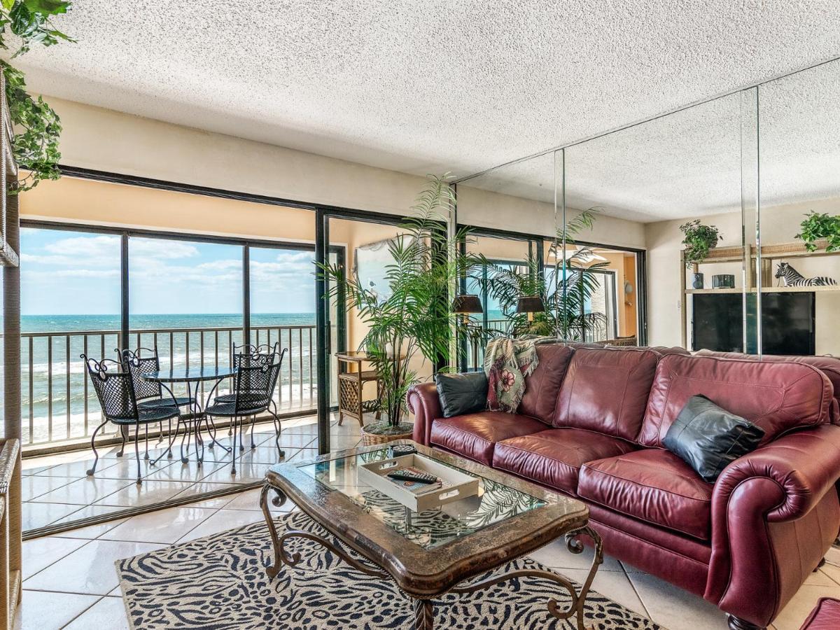 Edgewater 62
