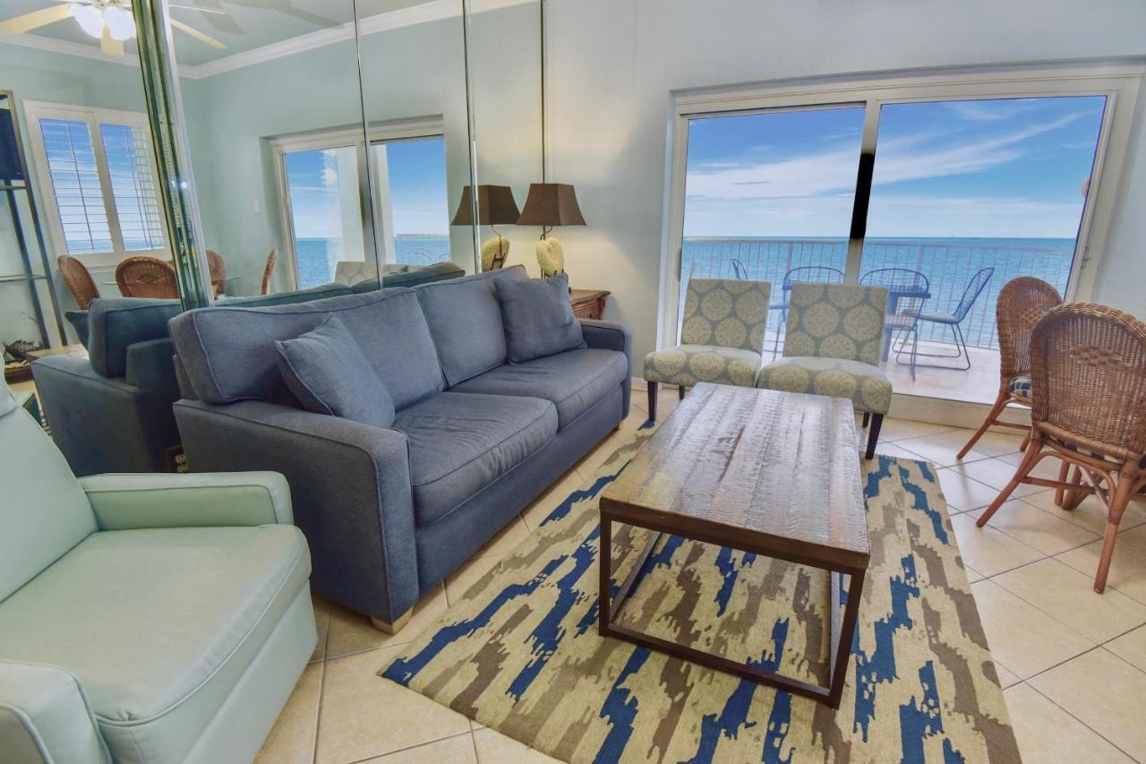 Royal Palms Penthouse 1407 *