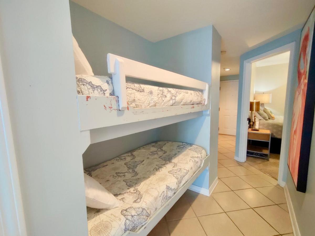 Royal Palms Penthouse 1407 *