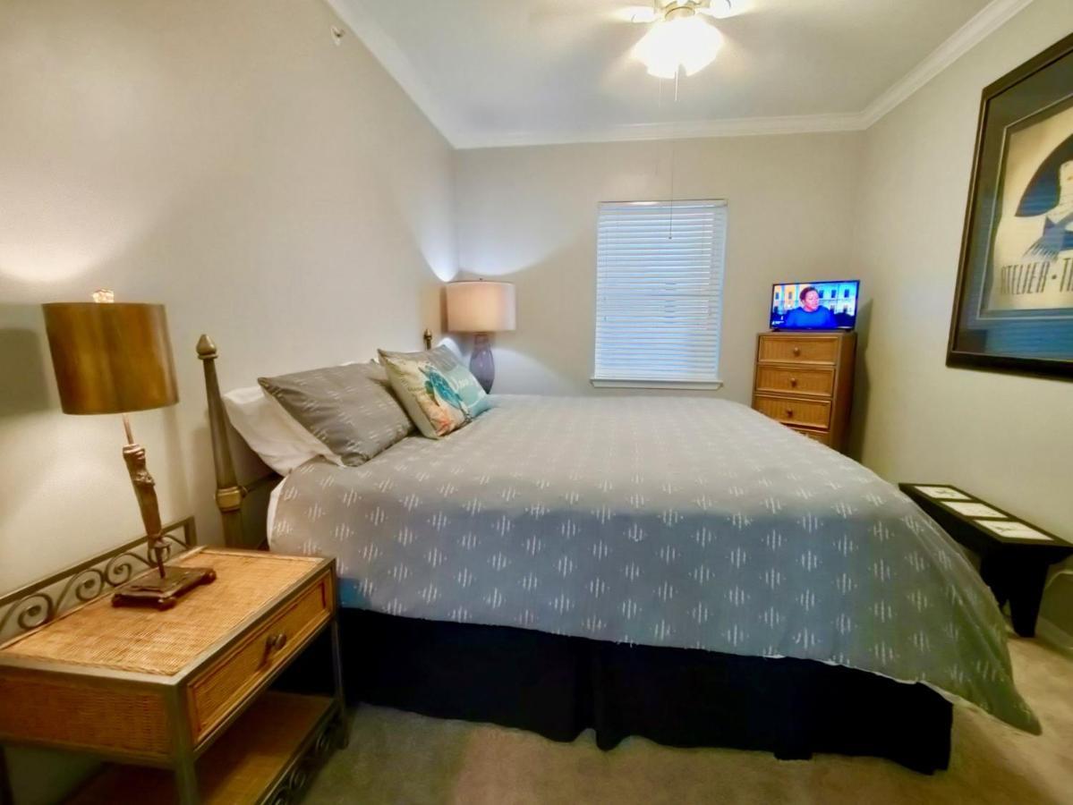 Royal Palms Penthouse 1407