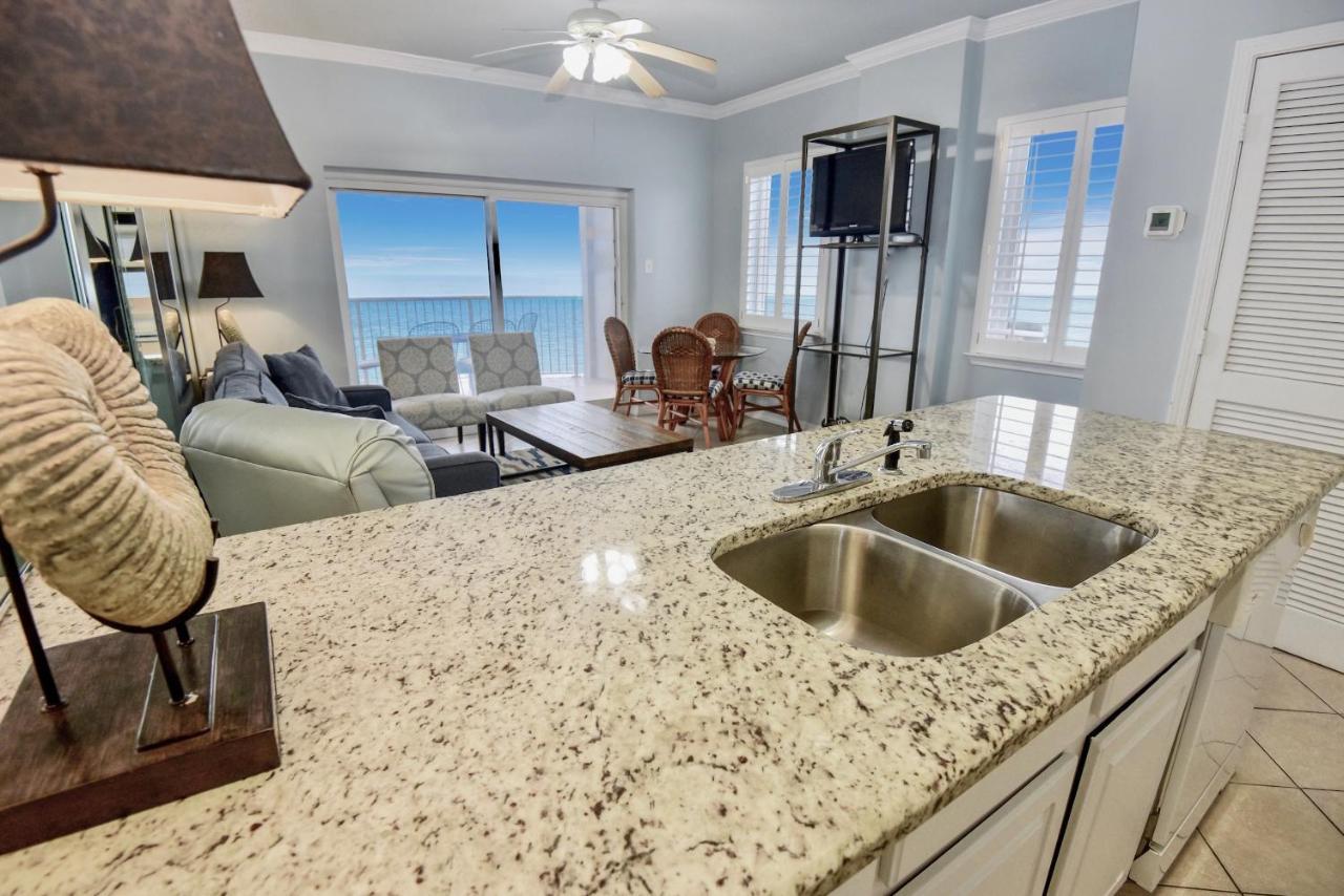 Royal Palms Penthouse 1407 *