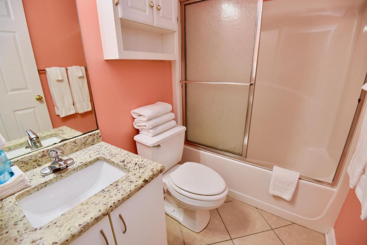 Royal Palms Penthouse 1407 *