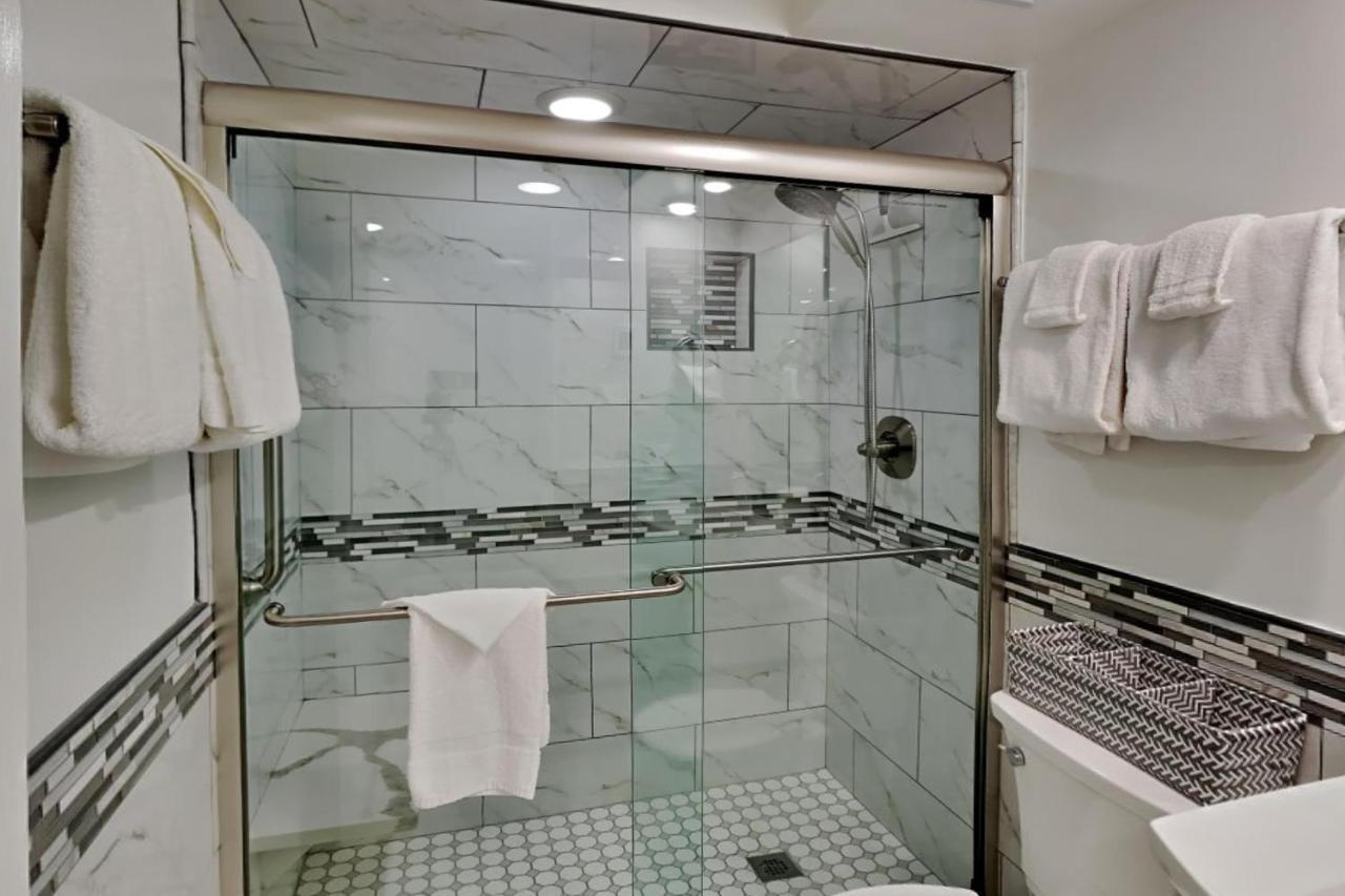 Driftwood Towers 1f - Palm View Apartment *