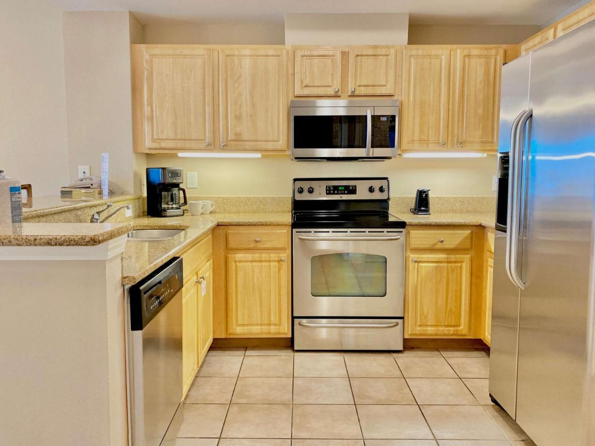 Crystal Tower 407 By Albvr - Beachfront Pool, Great Amenities And Private Walk-over To Holiday home