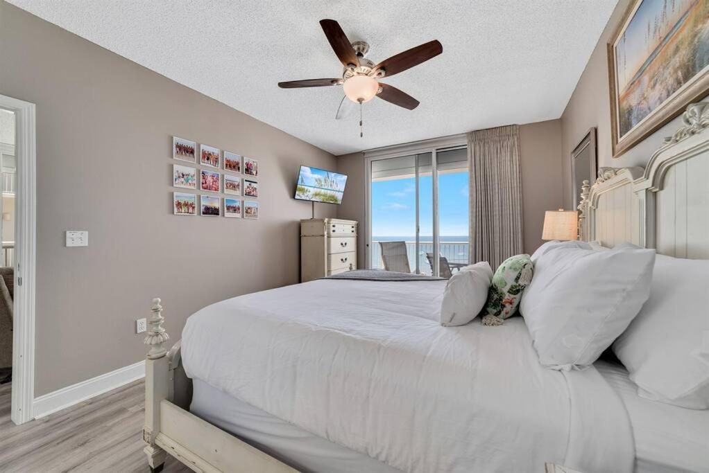 Club B1701-new Rental- Gorgeous Corner Unit *