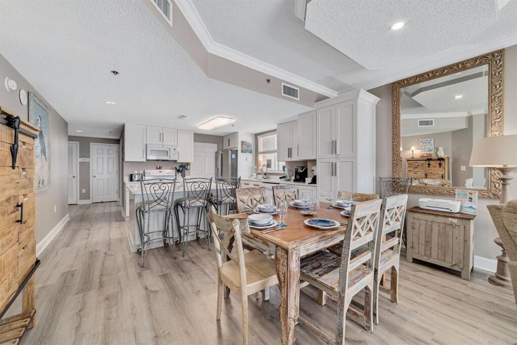 Club B1701-new Rental- Gorgeous Corner Unit Apartment *